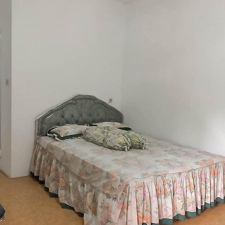 Rumah Panggung Guest House Syariah Mitra Reddoorz Cirebon Dış mekan fotoğraf