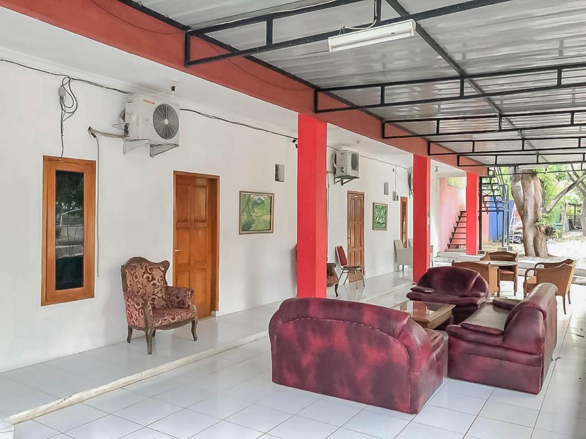 Rumah Panggung Guest House Syariah Mitra Reddoorz Cirebon Dış mekan fotoğraf